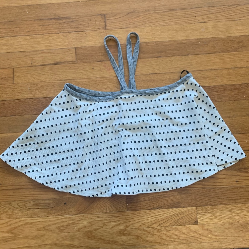 High neck flowy crop top